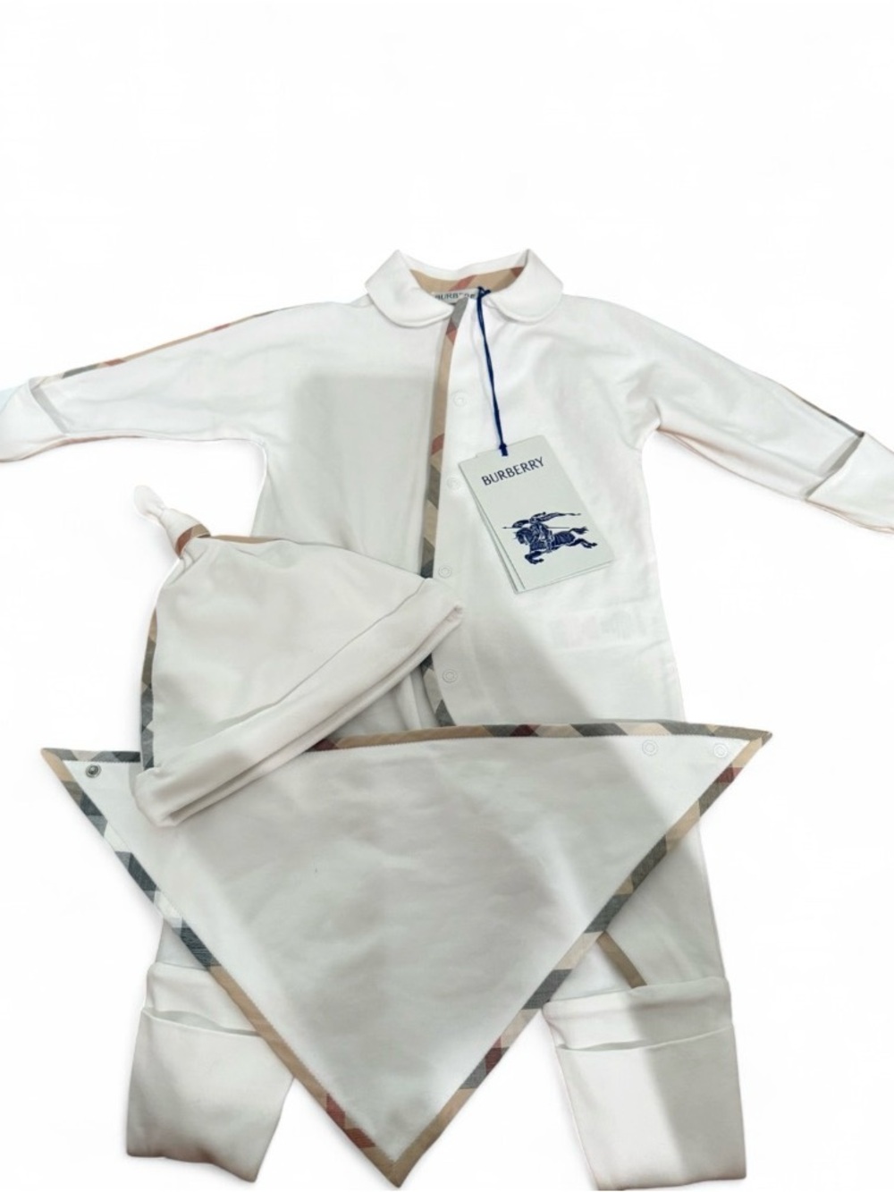 NWT FINAL PRICE 
Burberry Baby Outfit Set
